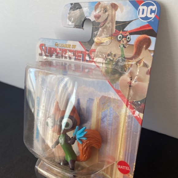 Chip The Squirrel DC League of Super-Pets Action Figure Cake Topper NEW - Picture 3 of 8